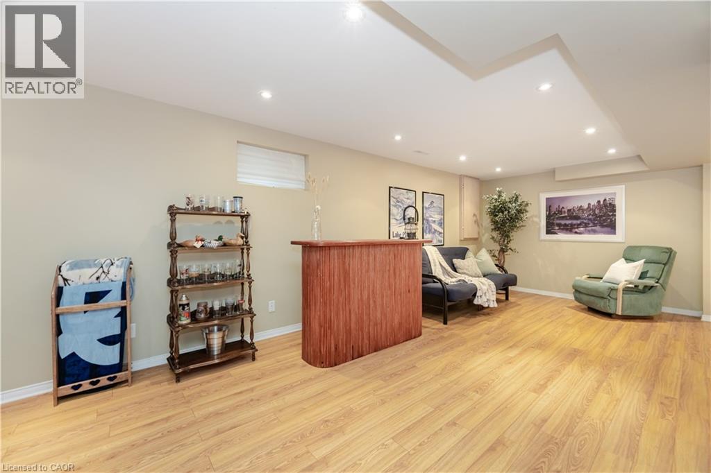 1040 Manchester Crescent, Oakville, Ontario  L6M 1G2 - Photo 38 - 40780549