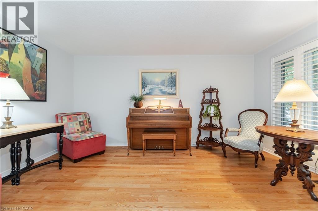 1040 Manchester Crescent, Oakville, Ontario  L6M 1G2 - Photo 7 - 40780549