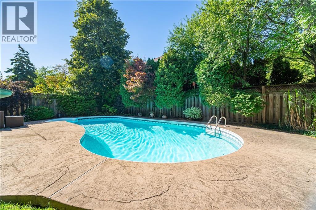 1040 Manchester Crescent, Oakville, Ontario  L6M 1G2 - Photo 47 - 40780549