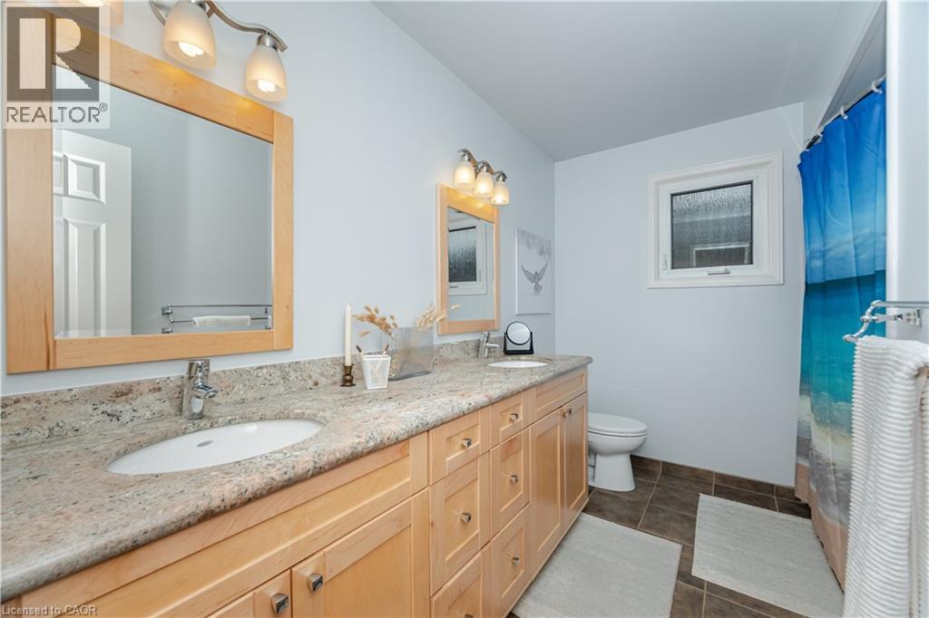 1040 Manchester Crescent, Oakville, Ontario  L6M 1G2 - Photo 34 - 40780549