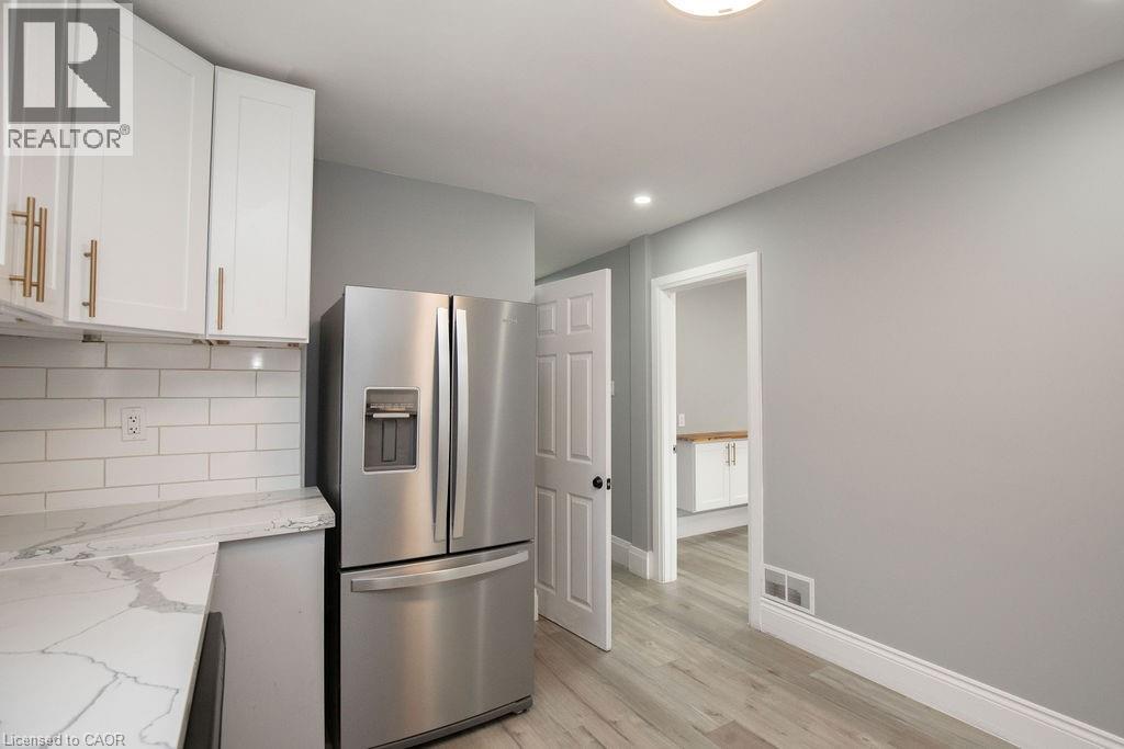 25 West 3rd Street, Hamilton, Ontario  L9C 3J8 - Photo 9 - 40781170