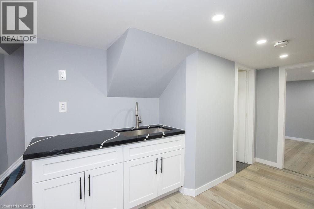 25 West 3rd Street, Hamilton, Ontario  L9C 3J8 - Photo 24 - 40781170