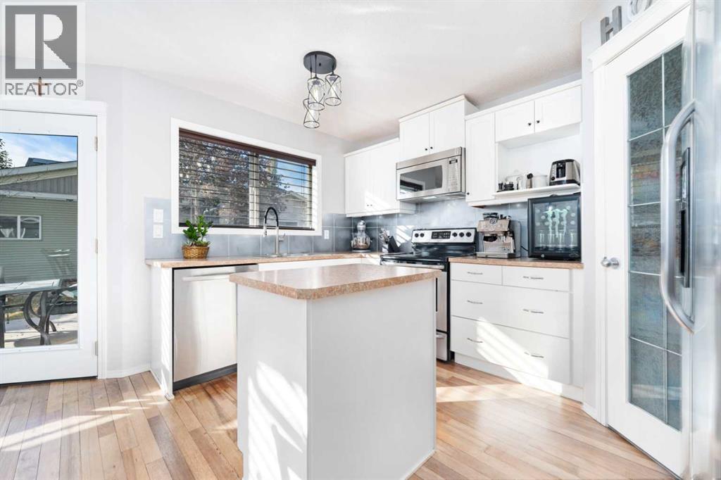 114 Silverado Saddle Crescent Sw, Calgary, Alberta  T2X 0H6 - Photo 9 - A2266108