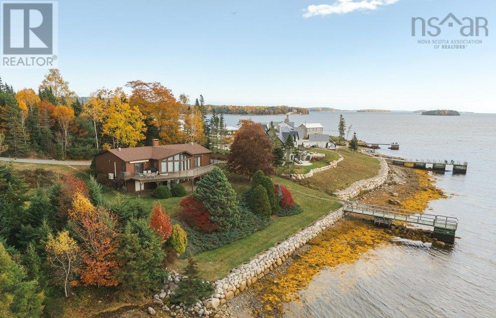 248 Marine Drive, Chester Basin, Nova Scotia  B0J 1K0 - Photo 4 - 202526767