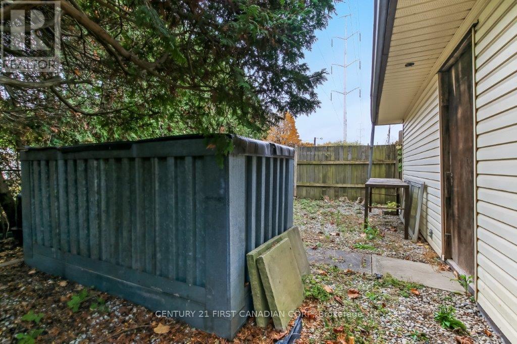 1184 Sorrel Road, London East, Ontario  N5V 2N3 - Photo 24 - X12502418