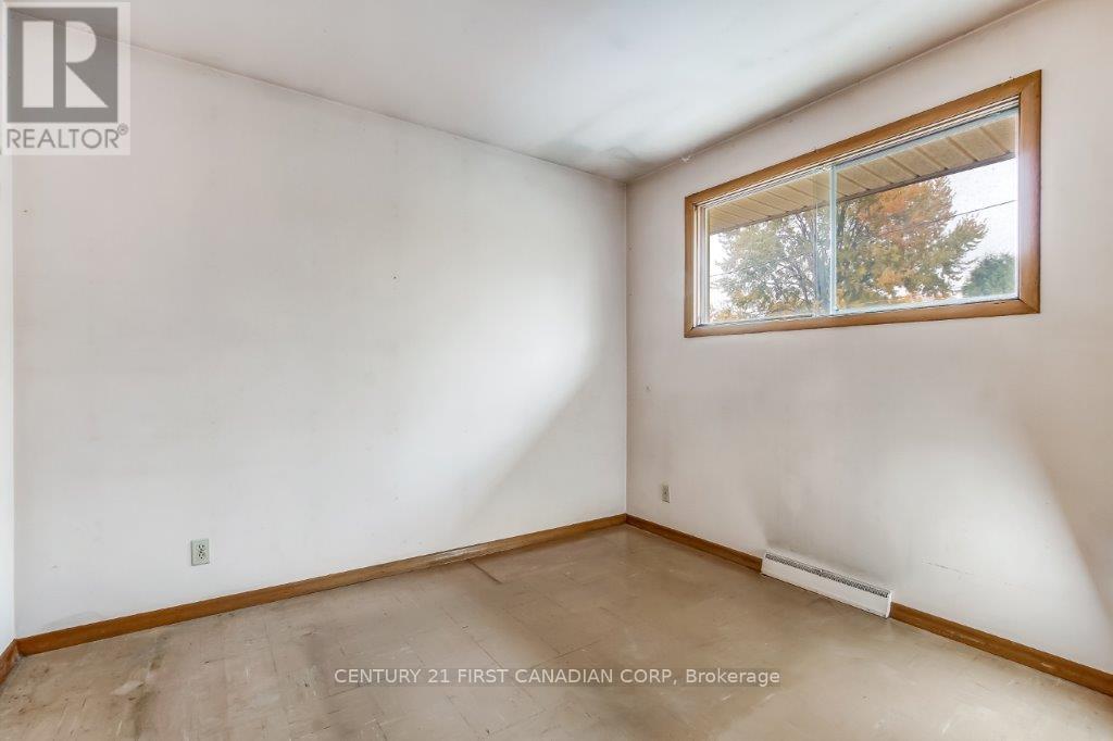 1184 Sorrel Road, London East, Ontario  N5V 2N3 - Photo 8 - X12502418