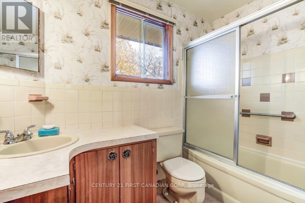 1184 Sorrel Road, London East, Ontario  N5V 2N3 - Photo 9 - X12502418