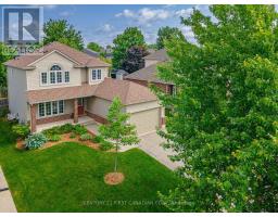 32 STONEFIELD LANE, Middlesex Centre, Ontario