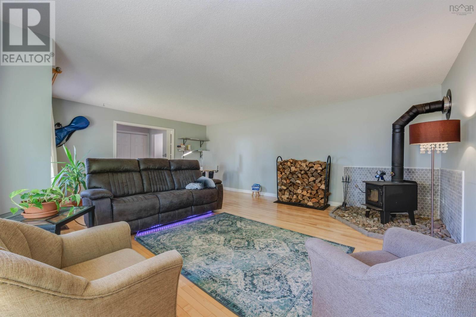 102 Maple Boulevard, Bible Hill, Nova Scotia  B2N 4N3 - Photo 5 - 202525378