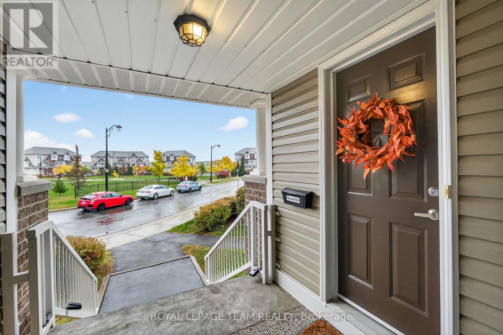 548 Lakeridge Drive Ne, Ottawa, Ontario  K4A 0H5 - Photo 4 - X12502344