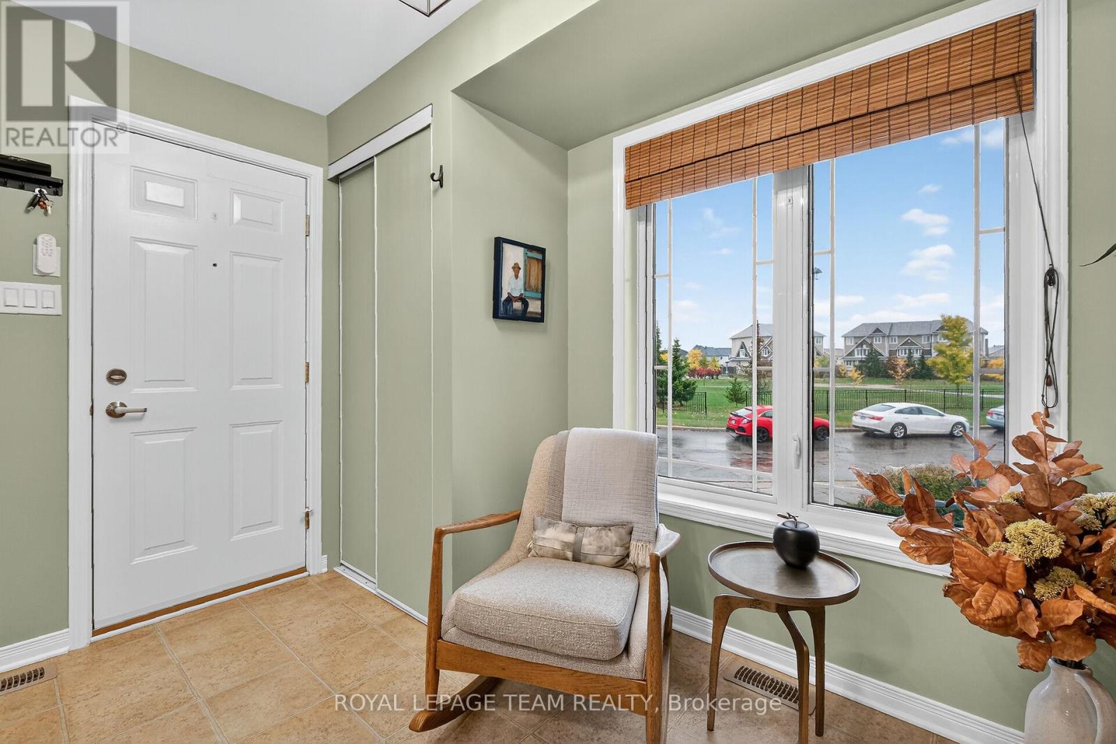 548 Lakeridge Drive Ne, Ottawa, Ontario  K4A 0H5 - Photo 7 - X12502344