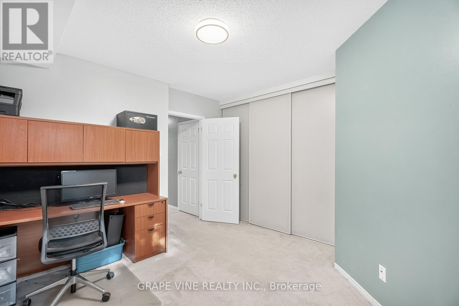 11 - 1400 Wildberry Court, Ottawa, Ontario  K1C 7K6 - Photo 16 - X12502350