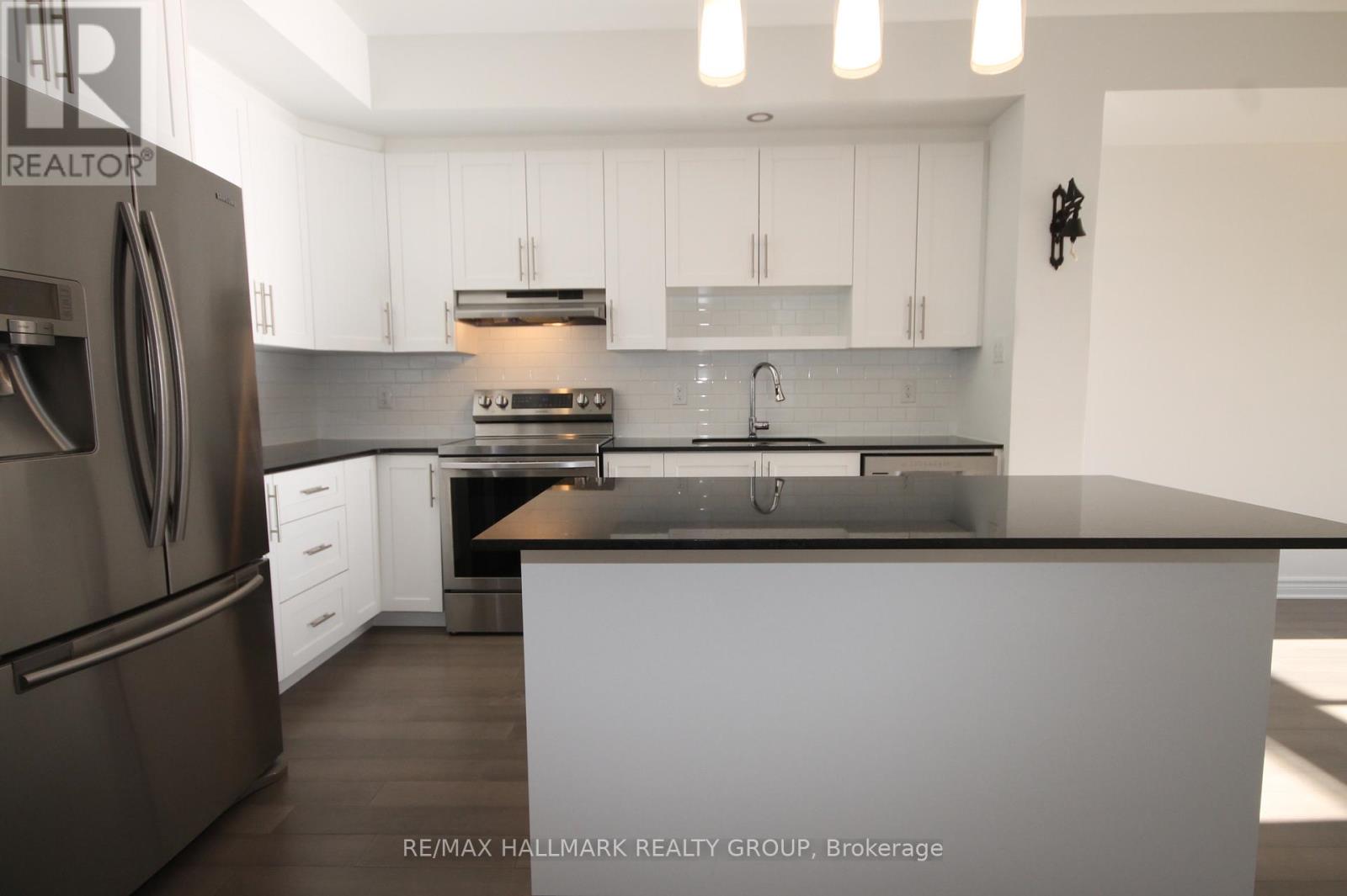 280 Munro Street, Carleton Place, Ontario  K7C 0P2 - Photo 6 - X12502420