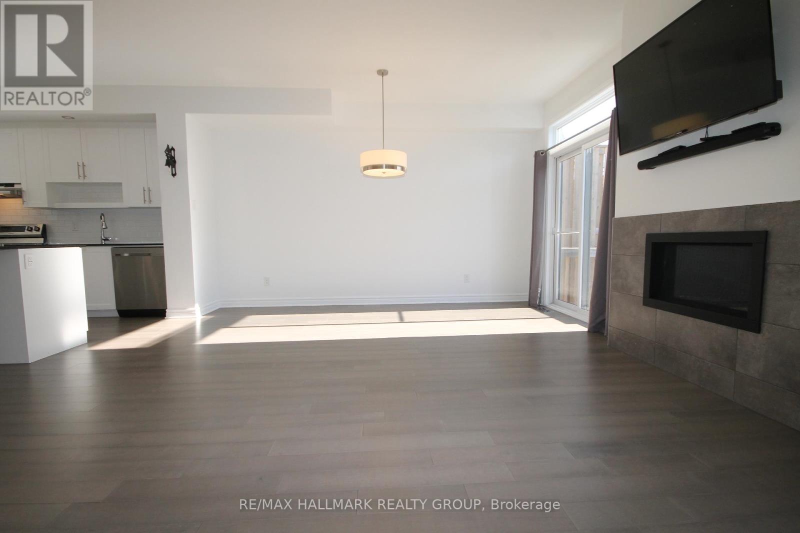 280 Munro Street, Carleton Place, Ontario  K7C 0P2 - Photo 8 - X12502420