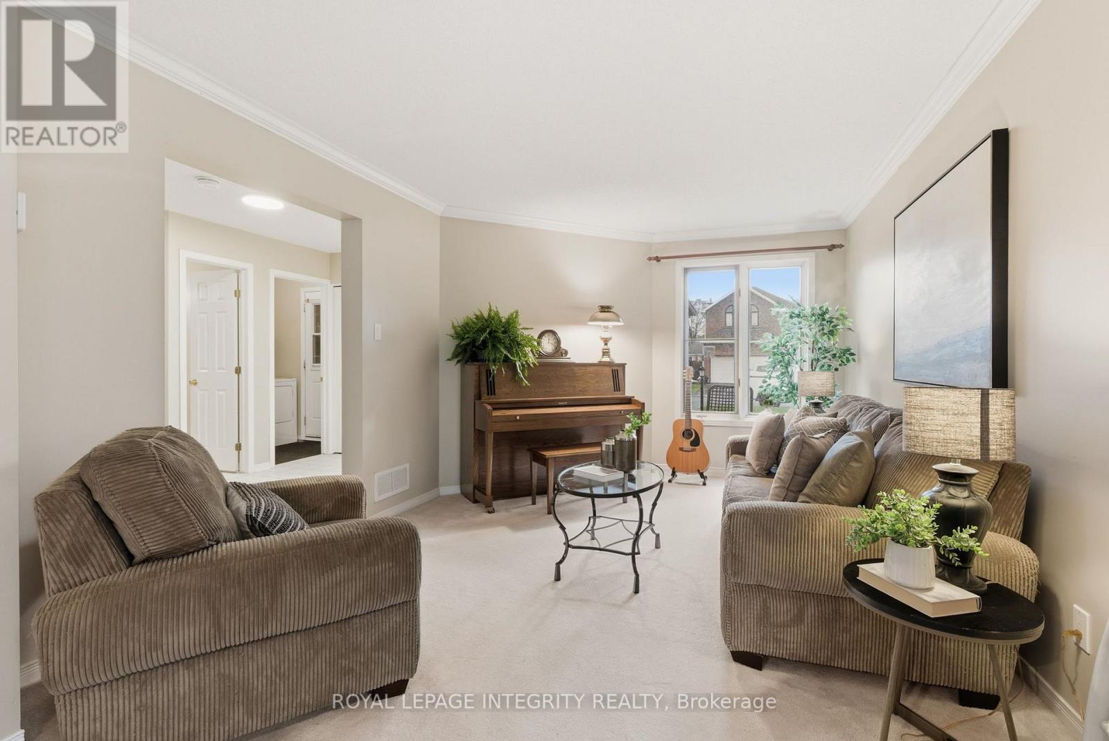 33 Wiltshire Circle, Ottawa, Ontario  K2J 4L1 - Photo 10 - X12502424