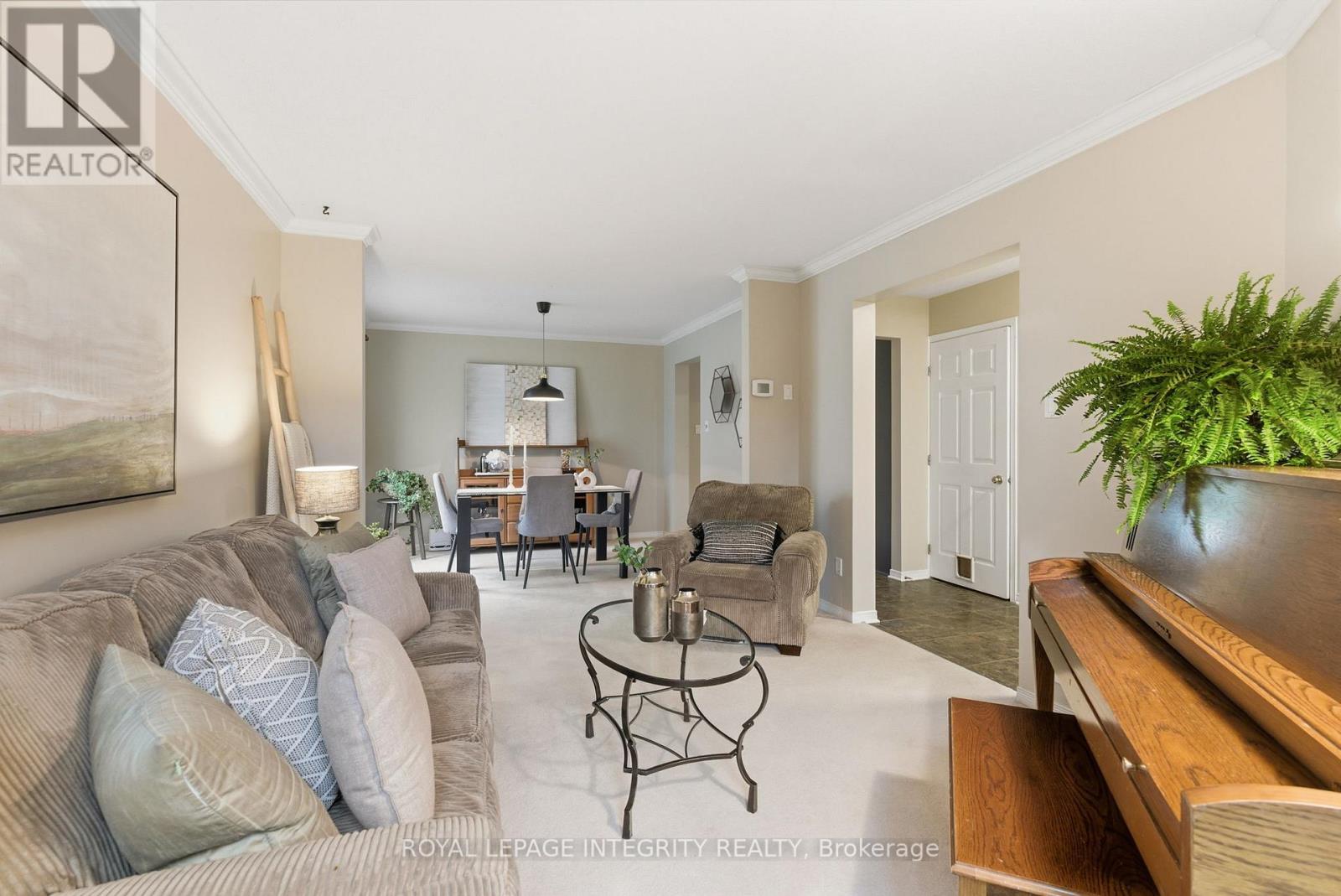 33 Wiltshire Circle, Ottawa, Ontario  K2J 4L1 - Photo 11 - X12502424