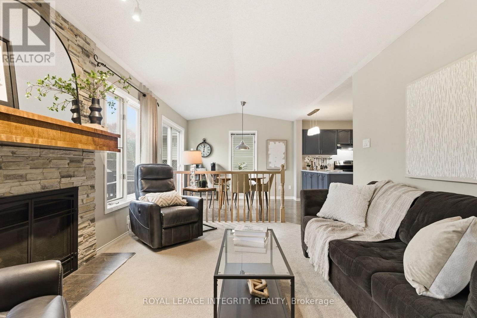 33 Wiltshire Circle, Ottawa, Ontario  K2J 4L1 - Photo 18 - X12502424