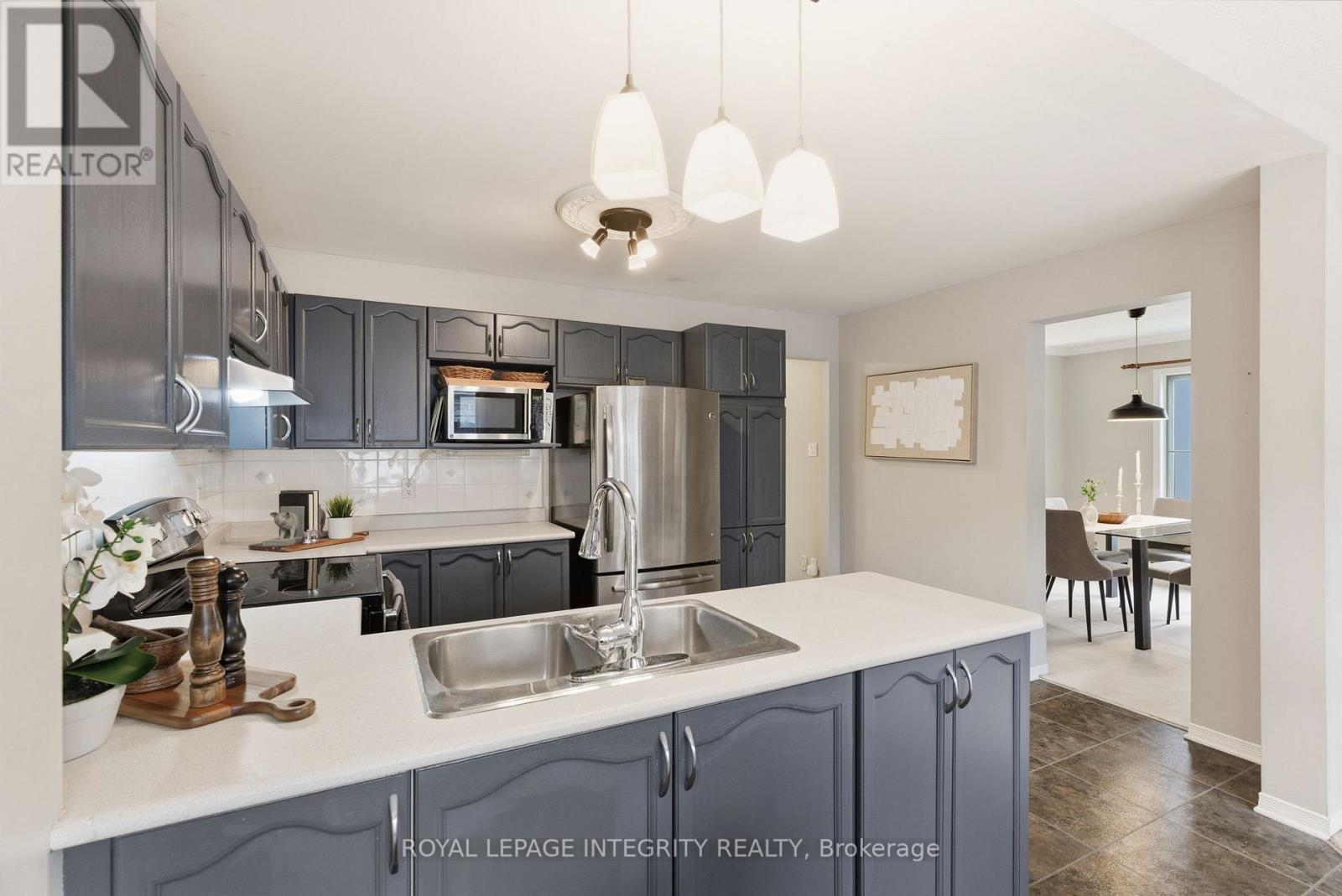 33 Wiltshire Circle, Ottawa, Ontario  K2J 4L1 - Photo 25 - X12502424