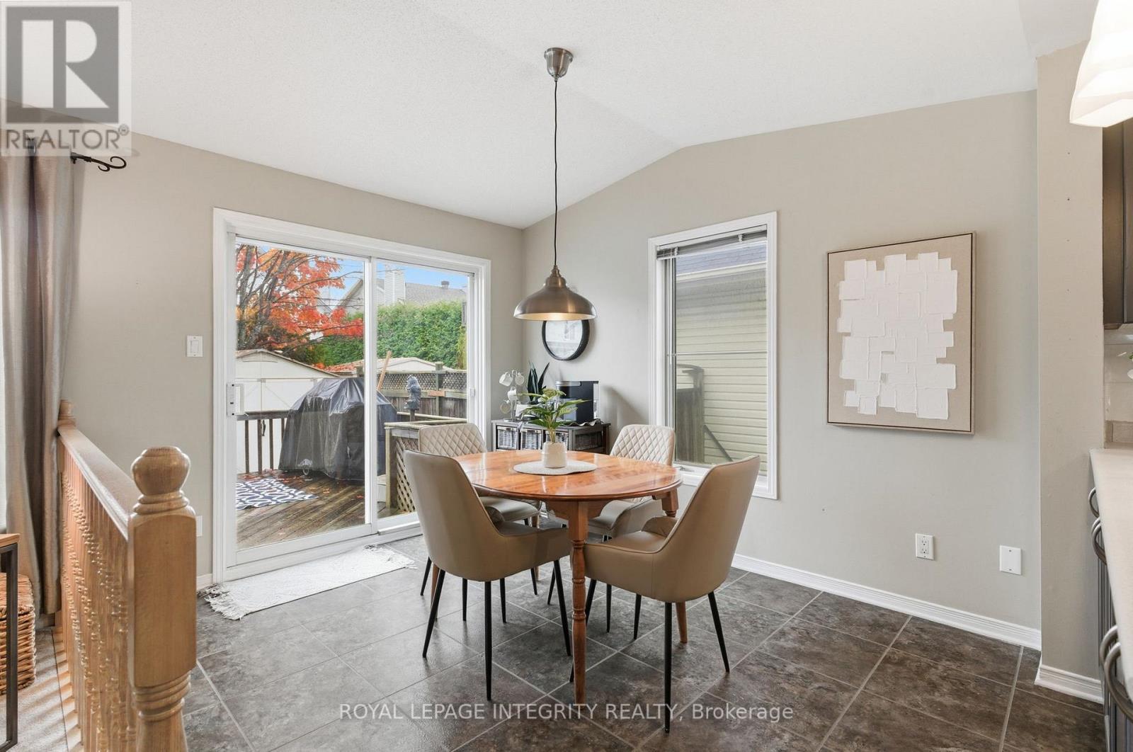 33 Wiltshire Circle, Ottawa, Ontario  K2J 4L1 - Photo 27 - X12502424