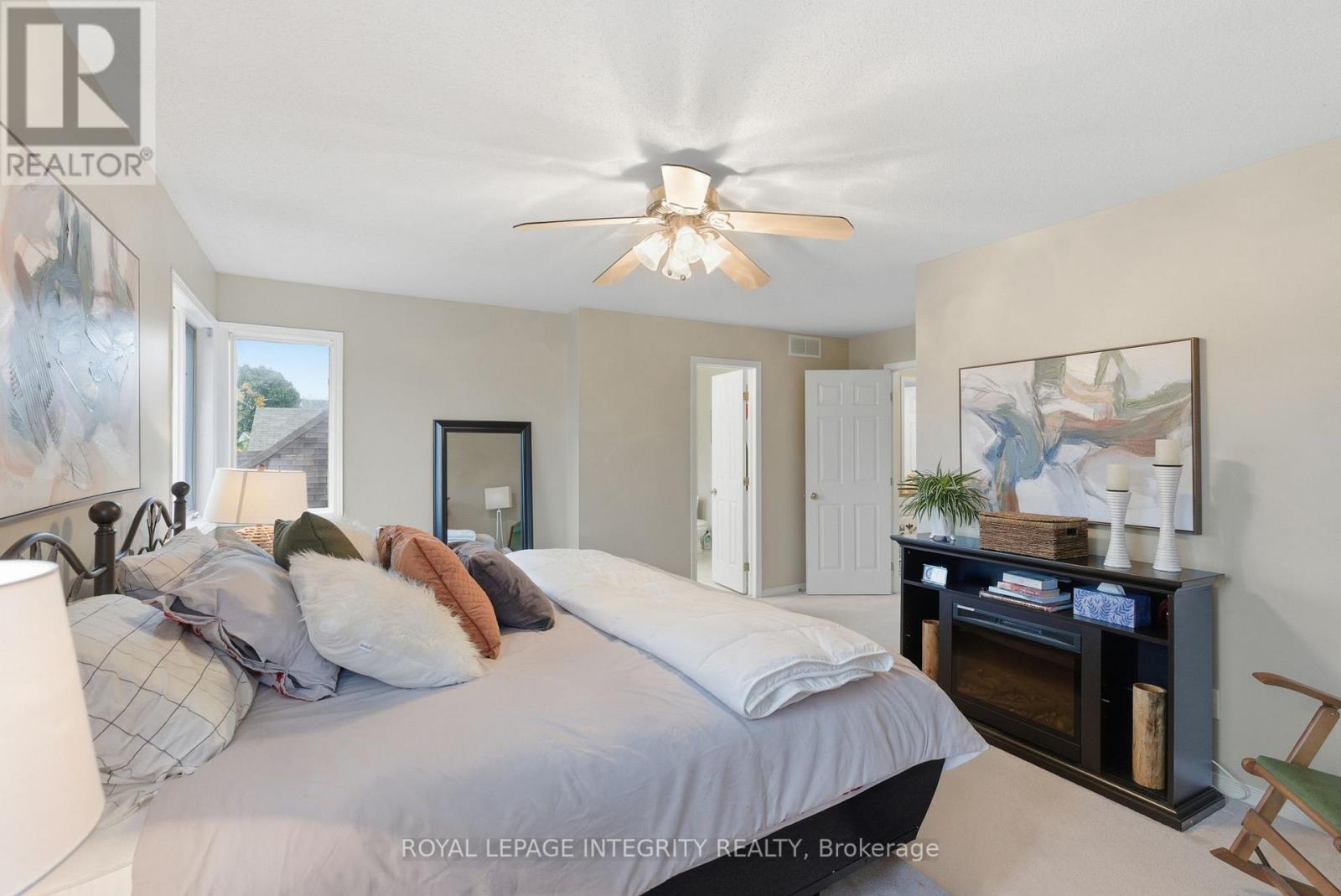 33 Wiltshire Circle, Ottawa, Ontario  K2J 4L1 - Photo 35 - X12502424