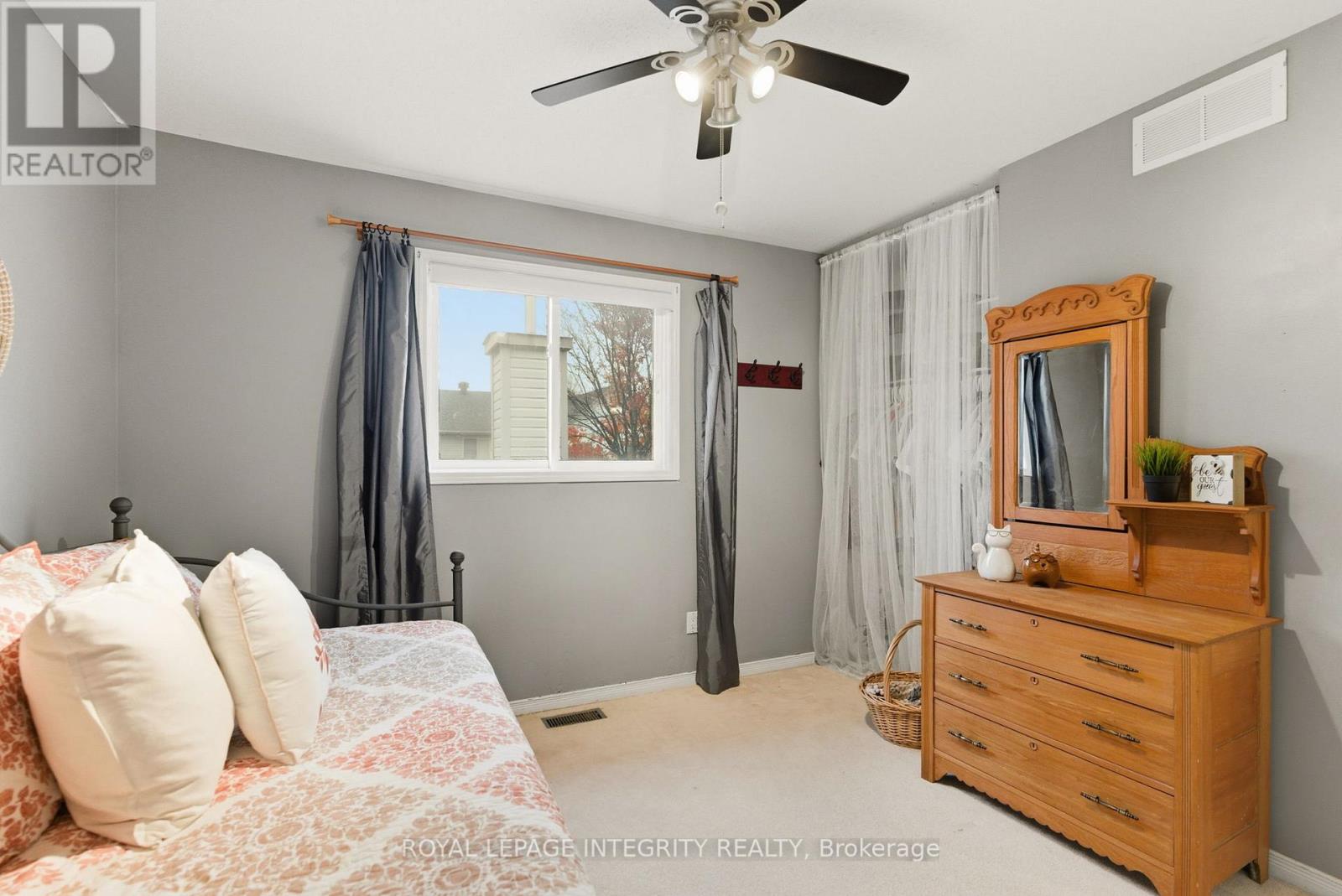 33 Wiltshire Circle, Ottawa, Ontario  K2J 4L1 - Photo 42 - X12502424