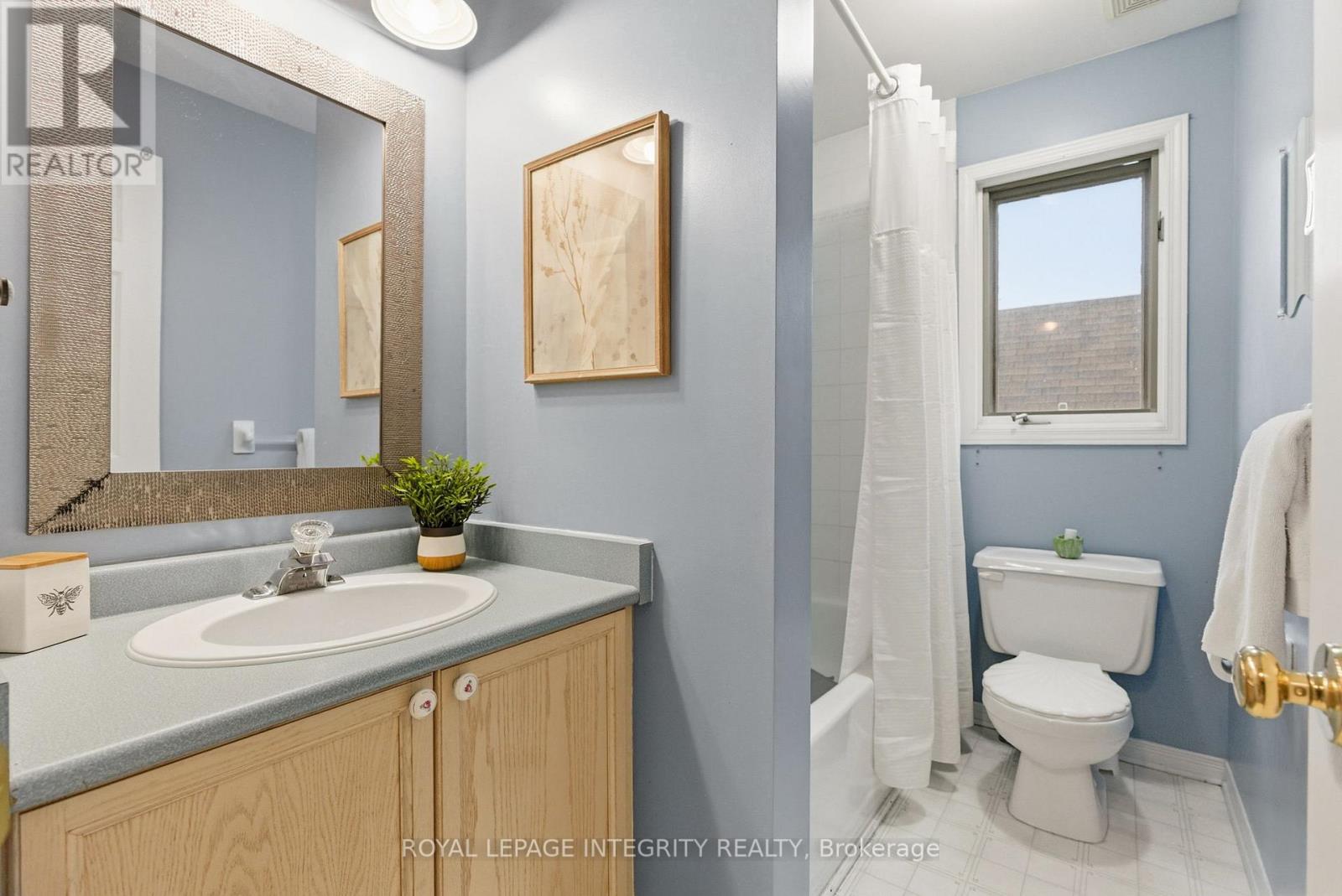 33 Wiltshire Circle, Ottawa, Ontario  K2J 4L1 - Photo 43 - X12502424