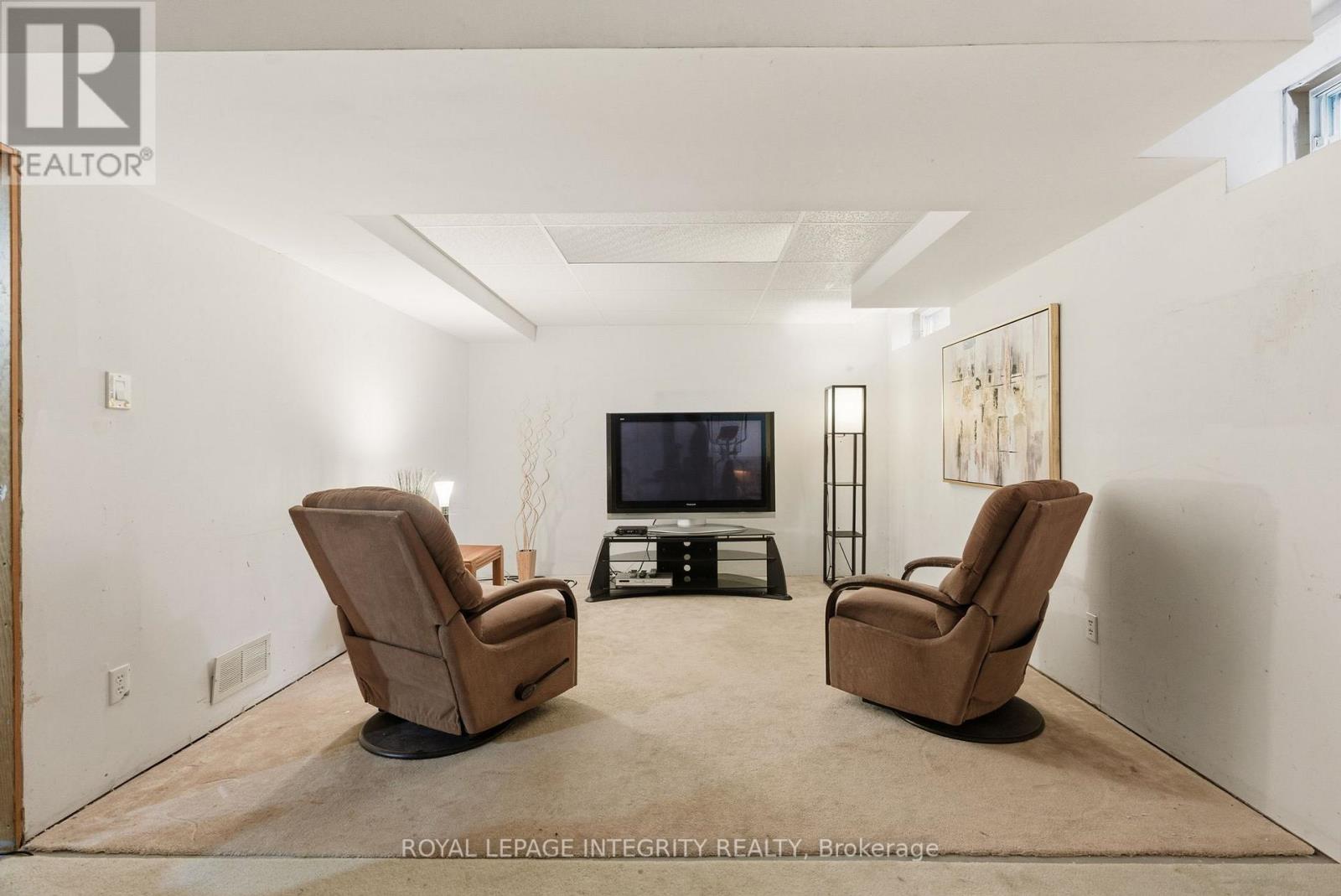 33 Wiltshire Circle, Ottawa, Ontario  K2J 4L1 - Photo 44 - X12502424