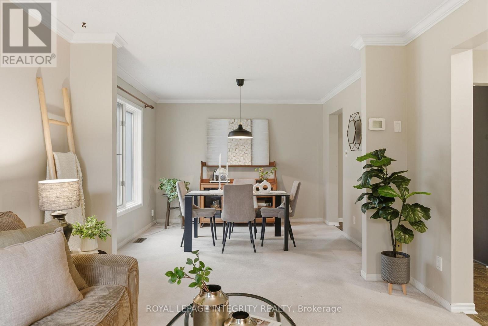 33 Wiltshire Circle, Ottawa, Ontario  K2J 4L1 - Photo 5 - X12502424