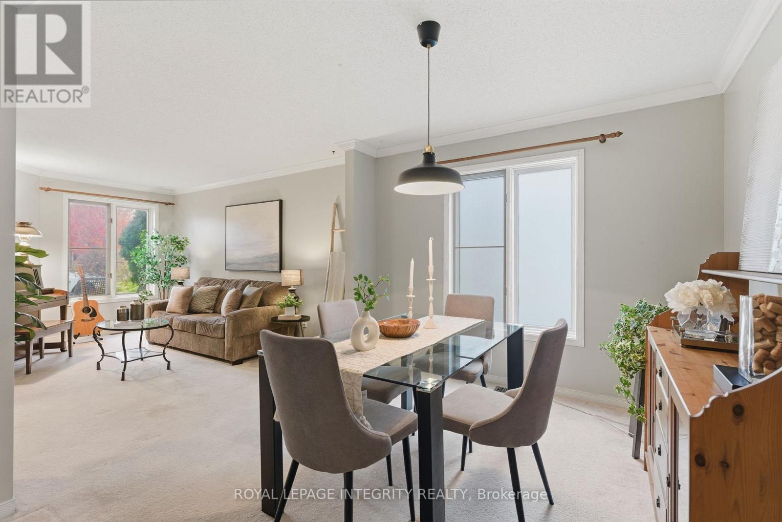 33 Wiltshire Circle, Ottawa, Ontario  K2J 4L1 - Photo 7 - X12502424