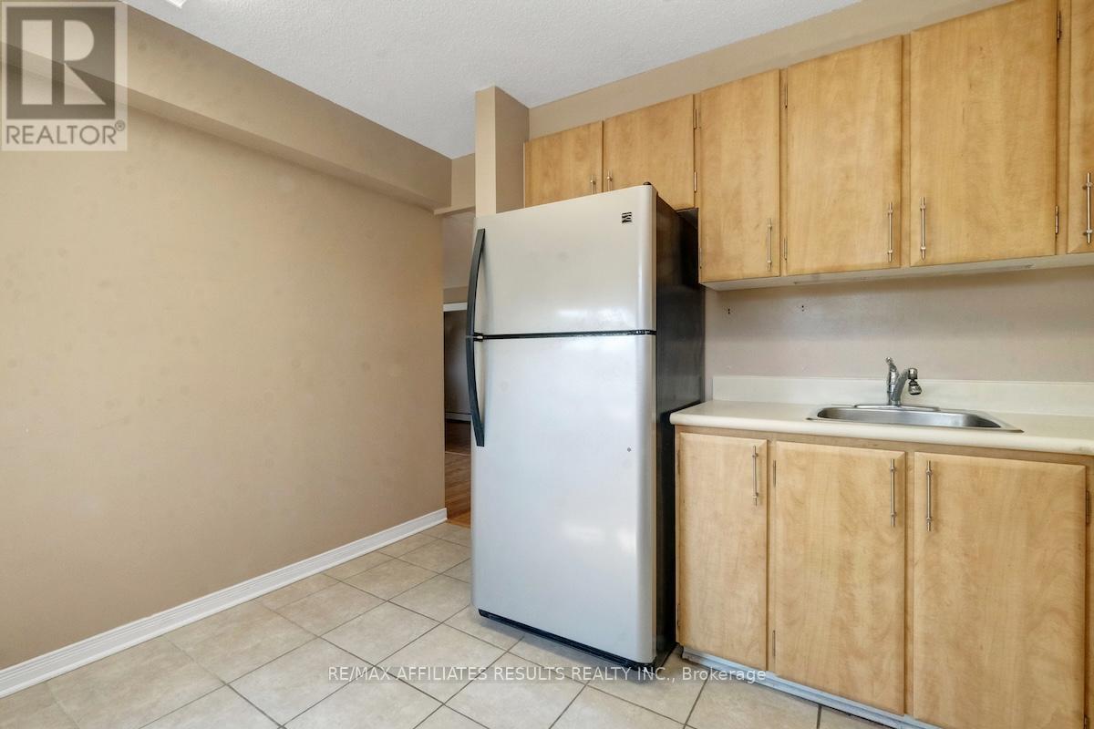 304 - 415 Greenview Avenue, Ottawa, Ontario  K2B 8G5 - Photo 20 - X12502456