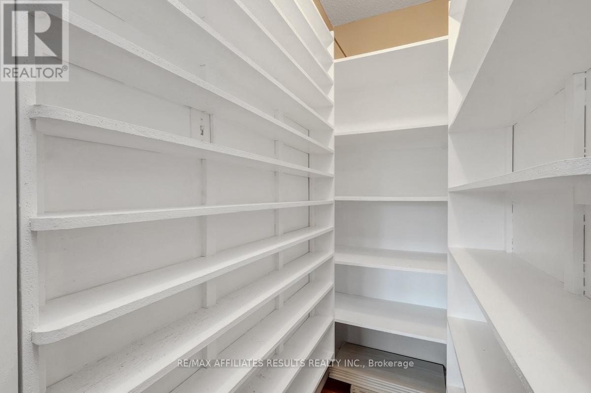 304 - 415 Greenview Avenue, Ottawa, Ontario  K2B 8G5 - Photo 21 - X12502456