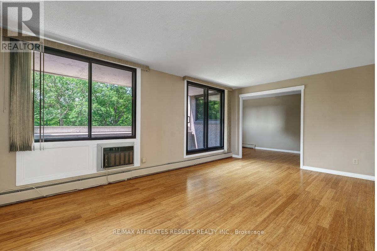 304 - 415 Greenview Avenue, Ottawa, Ontario  K2B 8G5 - Photo 6 - X12502456