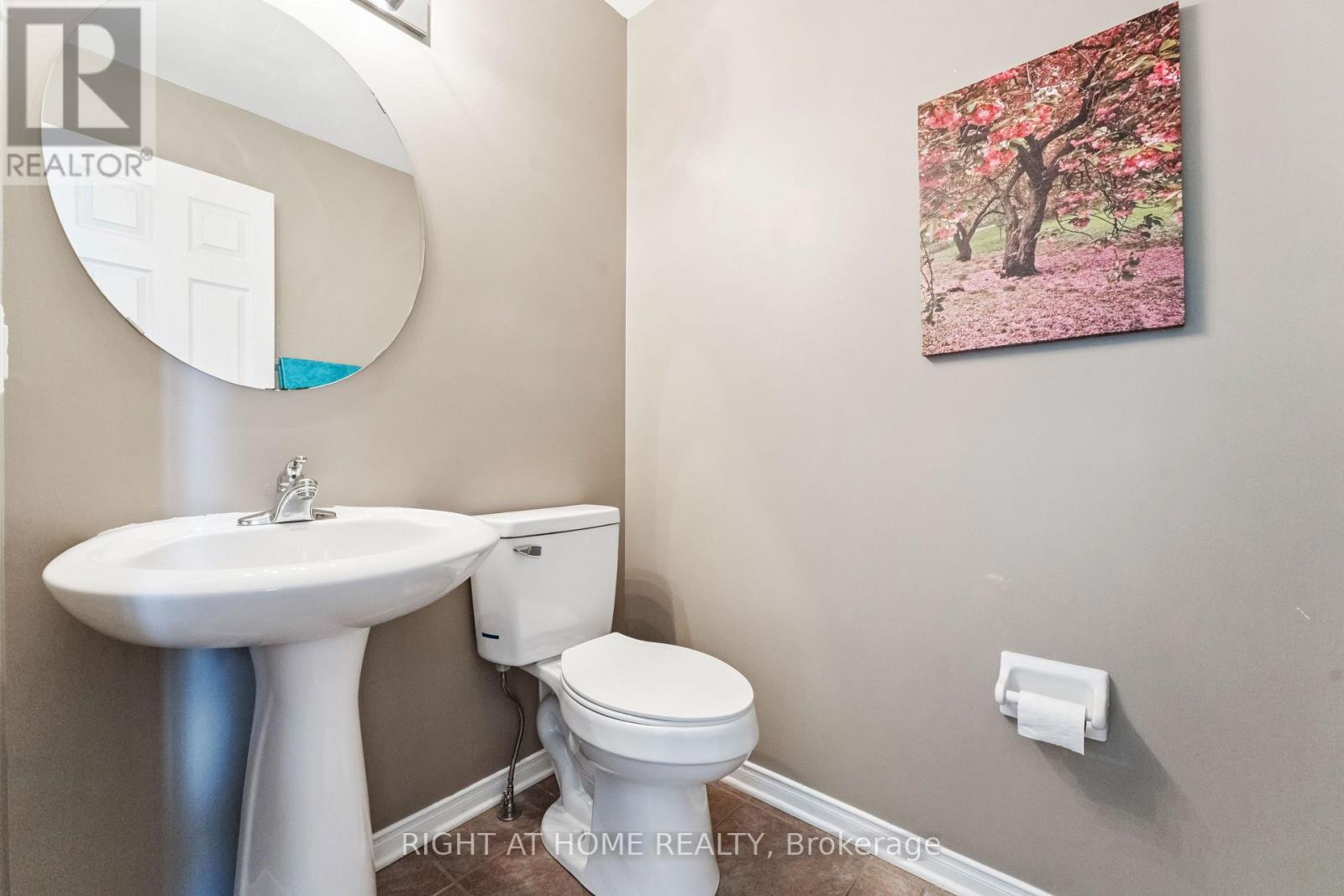 142 Lokoya Street, Ottawa, Ontario  K2S 0J4 - Photo 11 - X12502464