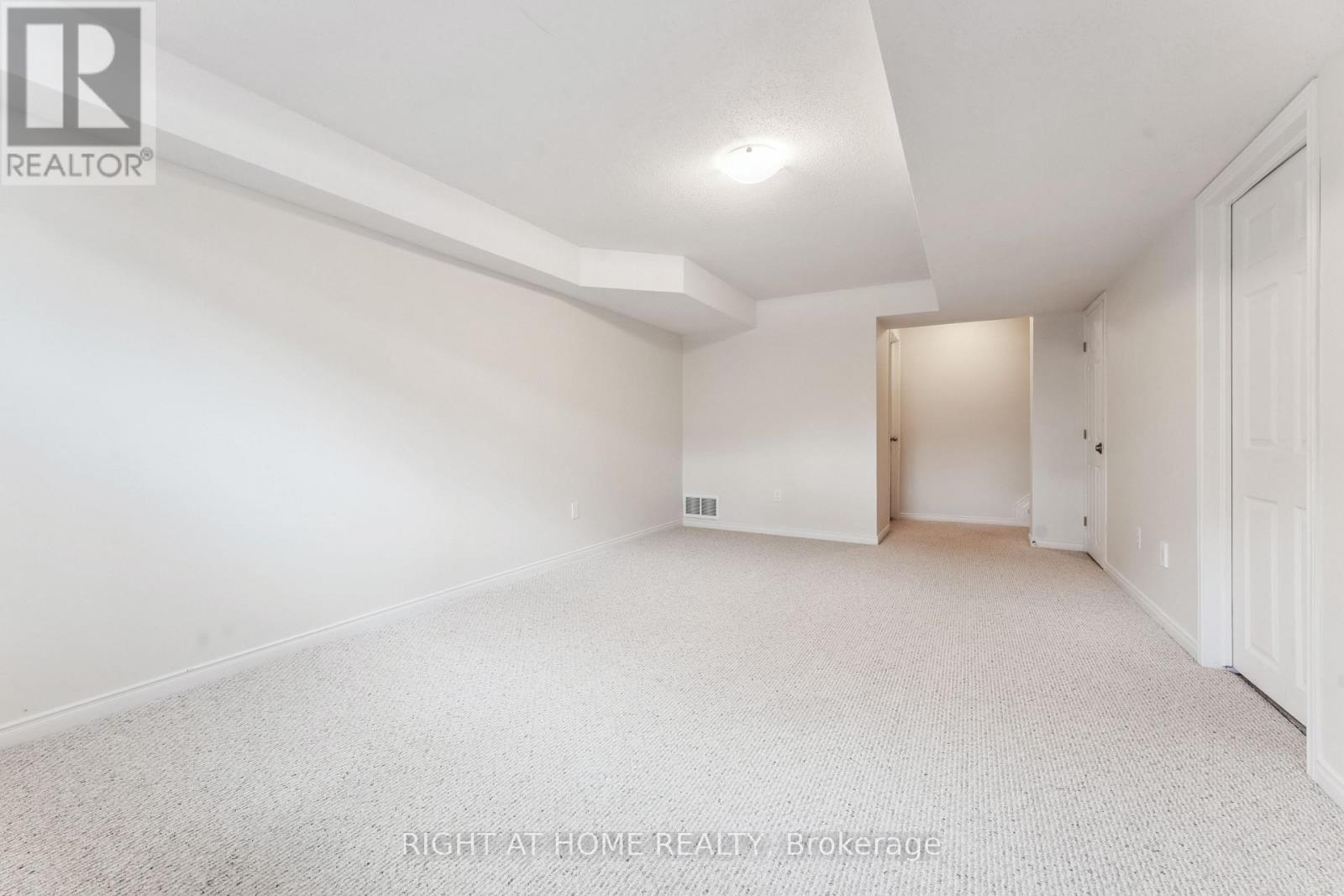 142 Lokoya Street, Ottawa, Ontario  K2S 0J4 - Photo 30 - X12502464