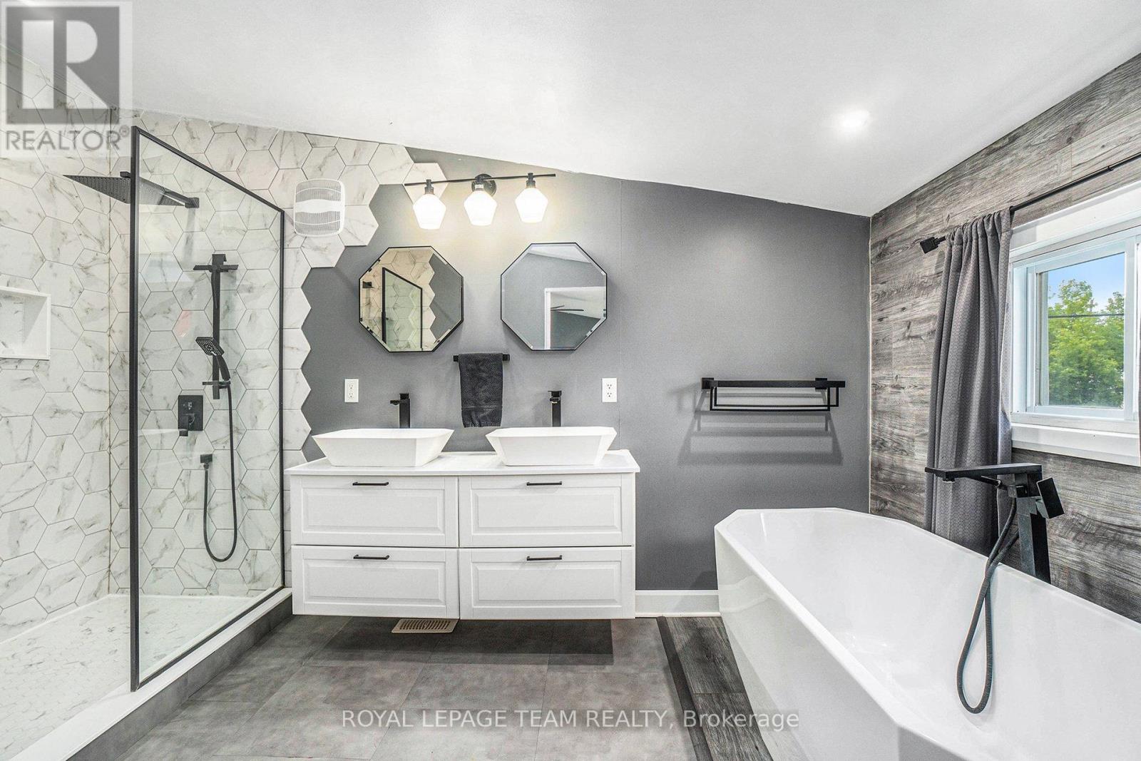 649 County Rd 29 Road, Elizabethtown-Kitley, Ontario  K0G 1G0 - Photo 20 - X12502530