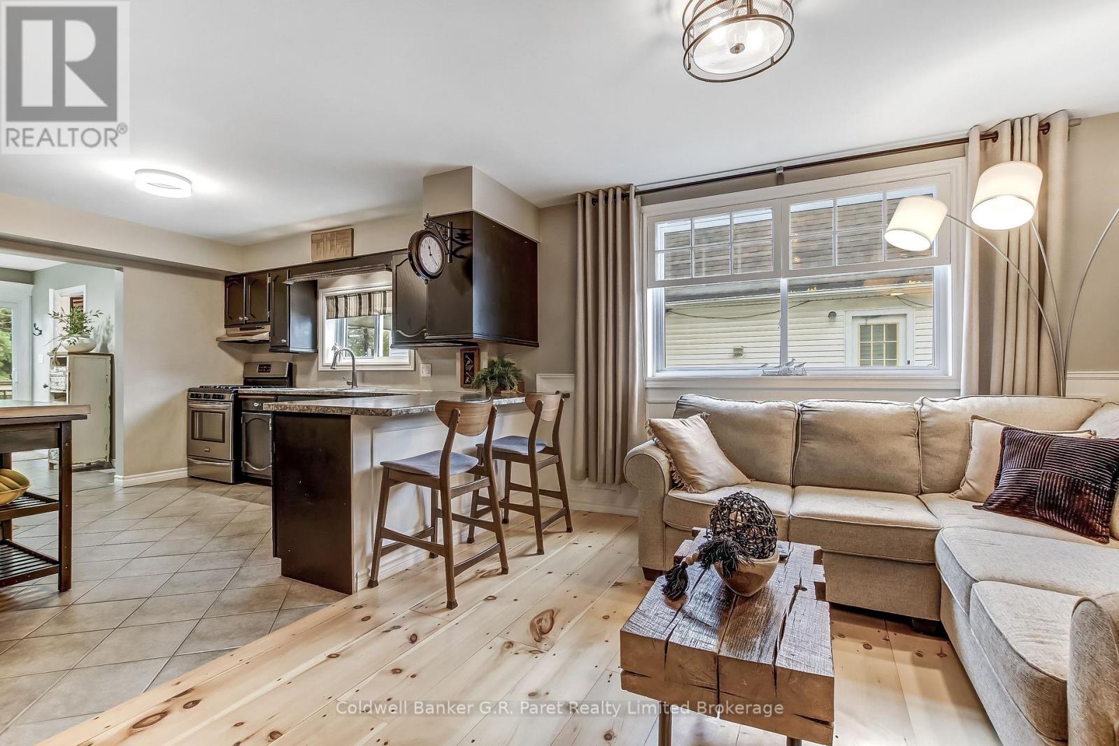 93 King Lane, Norfolk, Ontario  N3Y 3Z6 - Photo 4 - X12502436