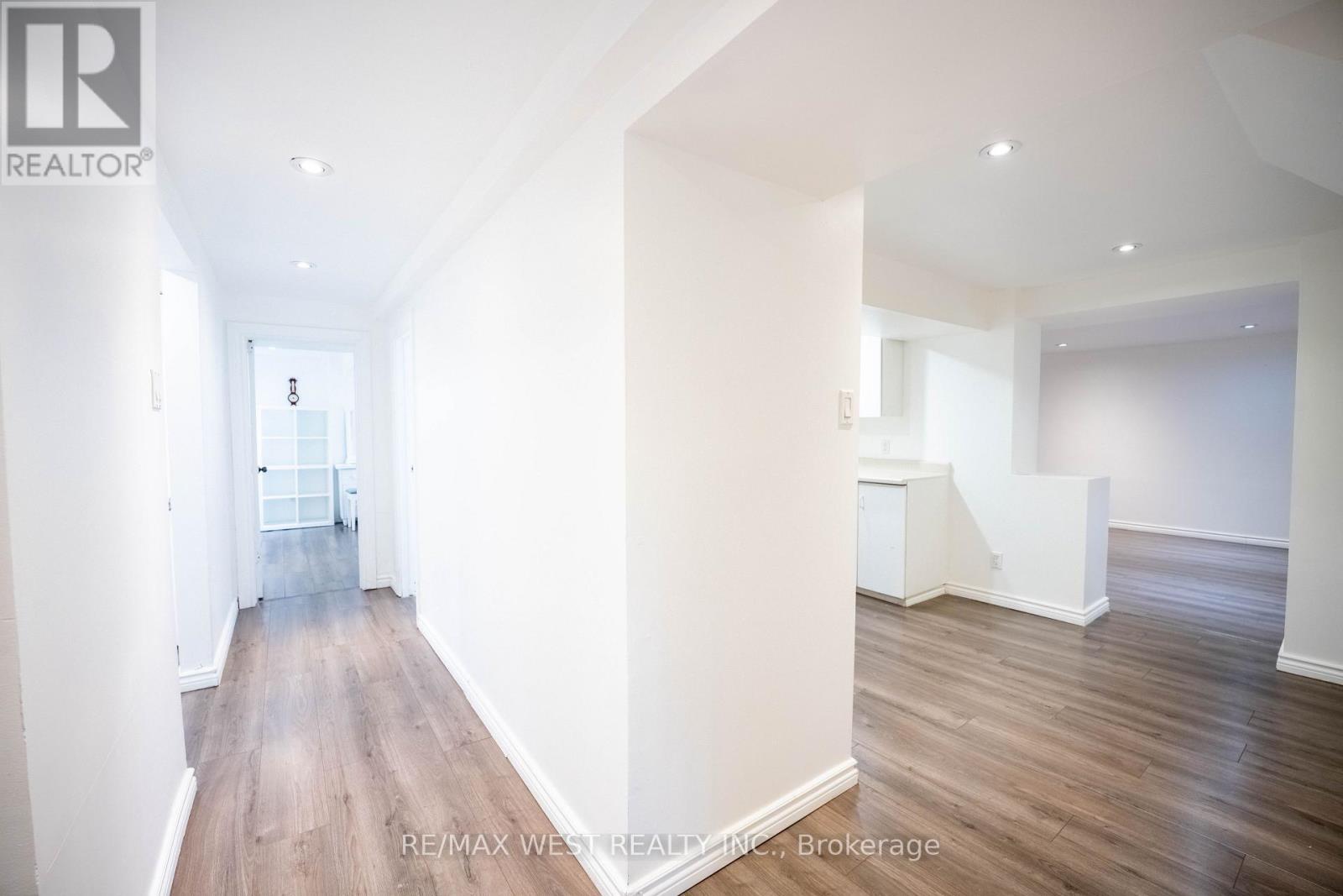 Basement - 235 Pleasant Avenue, Toronto, Ontario  M2M 1M6 - Photo 10 - C12502218