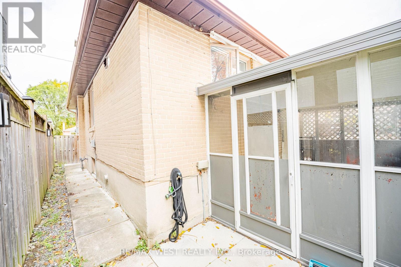 Basement - 235 Pleasant Avenue, Toronto, Ontario  M2M 1M6 - Photo 2 - C12502218