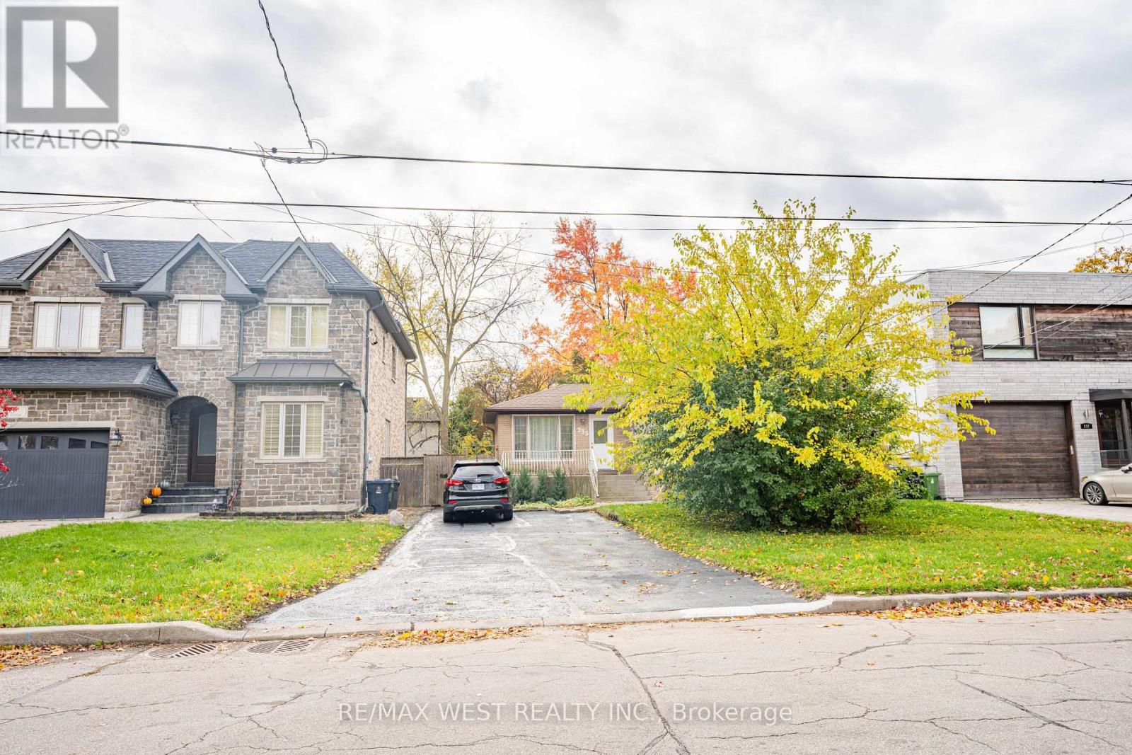 Upper - 235 Pleasant Avenue, Toronto, Ontario  M2M 1M6 - Photo 2 - C12502224