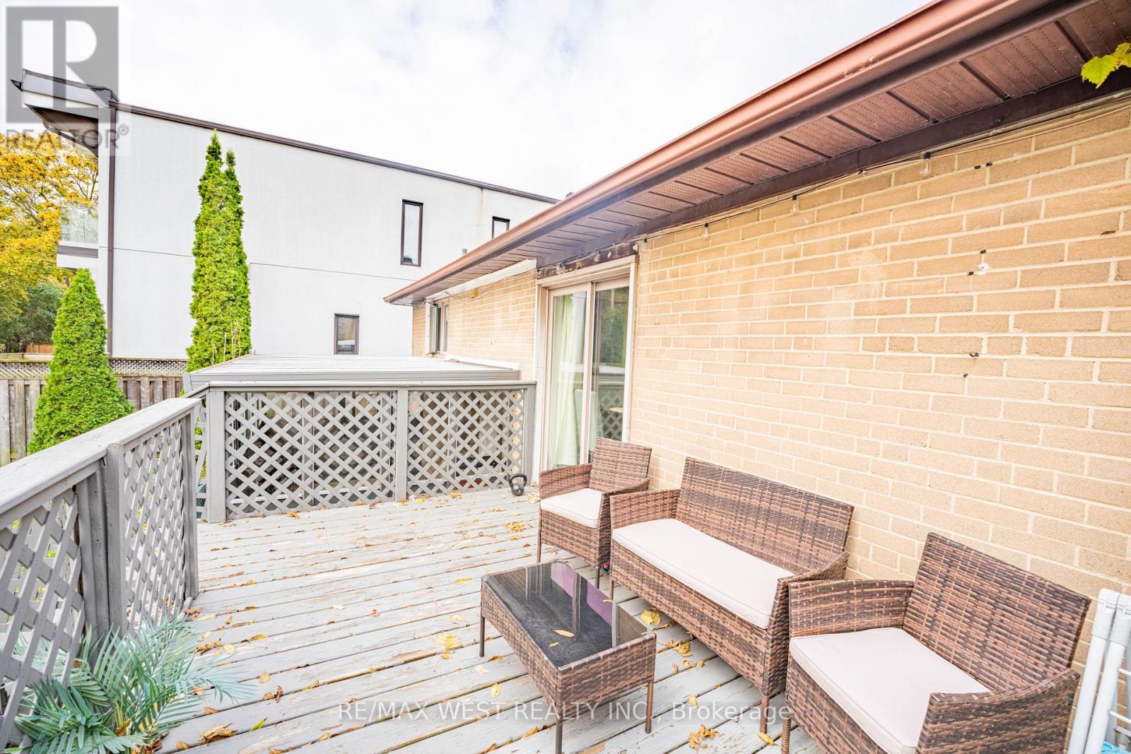 Upper - 235 Pleasant Avenue, Toronto, Ontario  M2M 1M6 - Photo 24 - C12502224