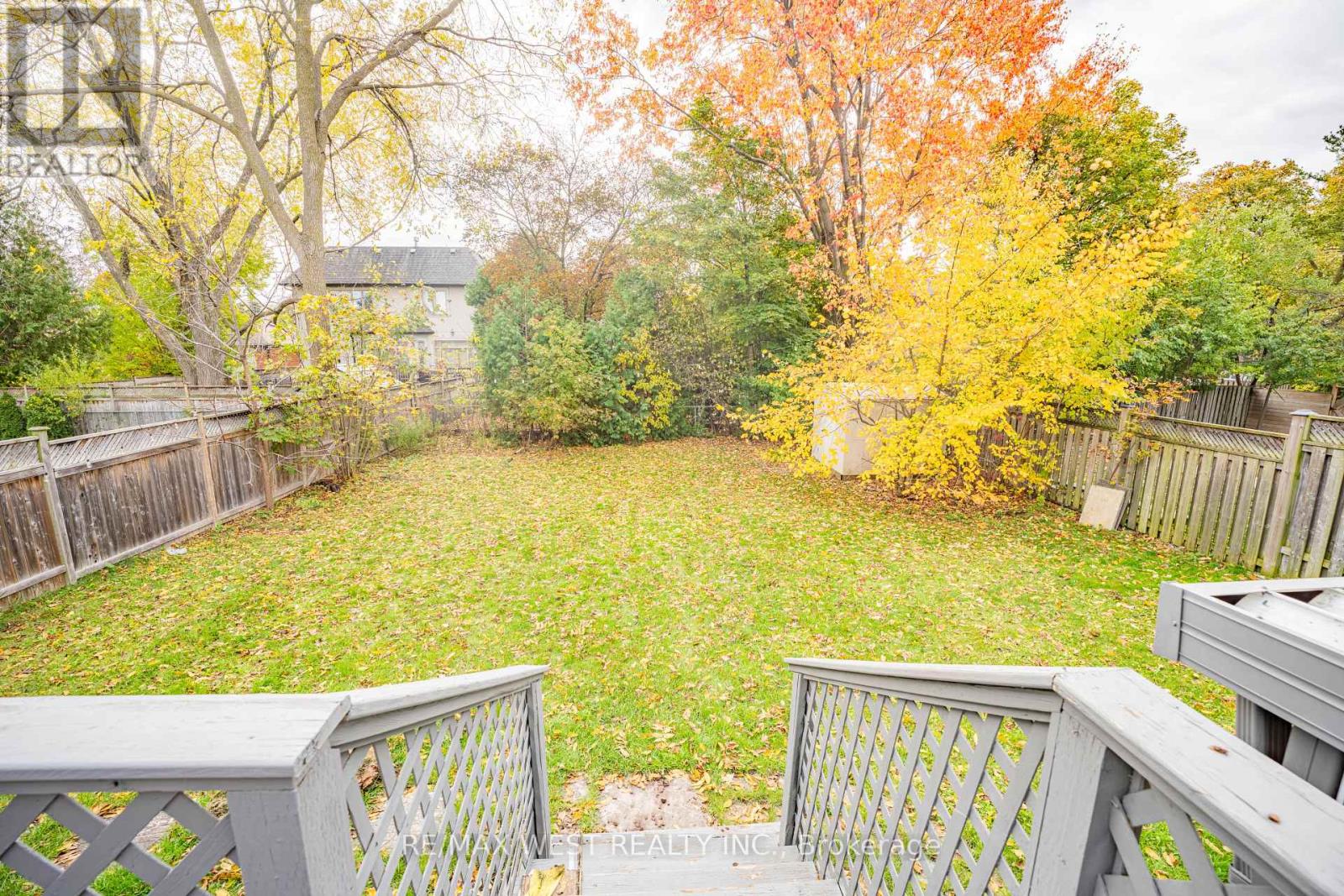 Upper - 235 Pleasant Avenue, Toronto, Ontario  M2M 1M6 - Photo 25 - C12502224