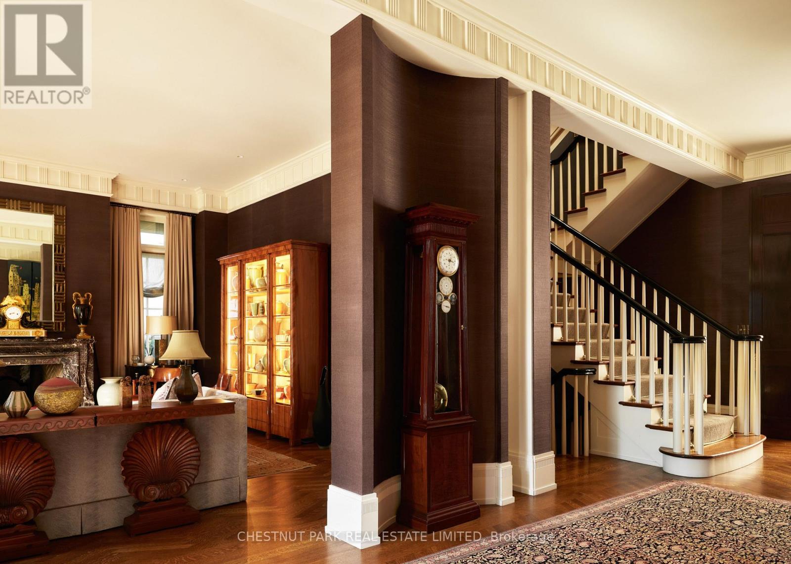 10 Shorncliffe Avenue, Toronto, Ontario  M4V 1T1 - Photo 13 - C12502300