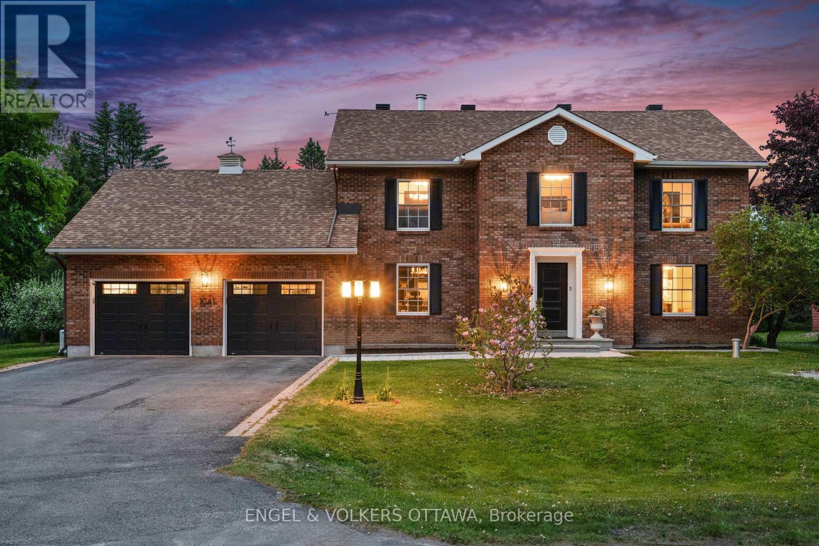 1041 Brandywine Court, Ottawa, Ontario  K4M 1J2 - Photo 2 - X12500018