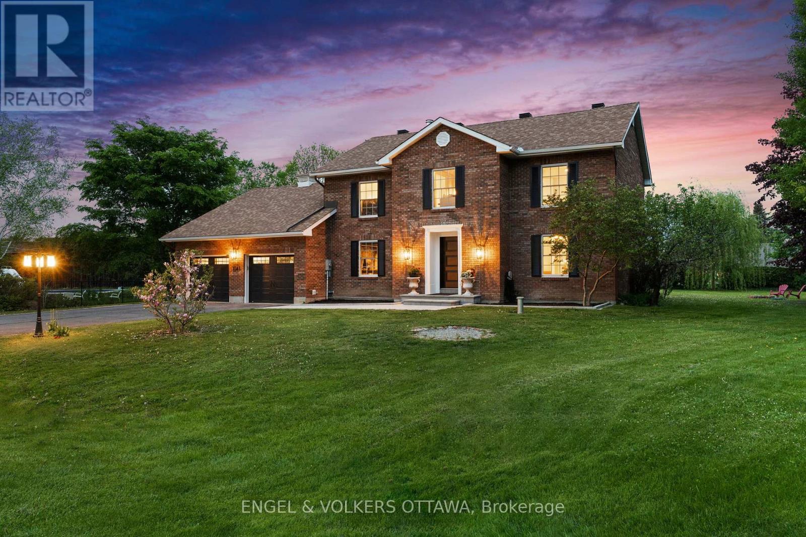 1041 Brandywine Court, Ottawa, Ontario  K4M 1J2 - Photo 3 - X12500018