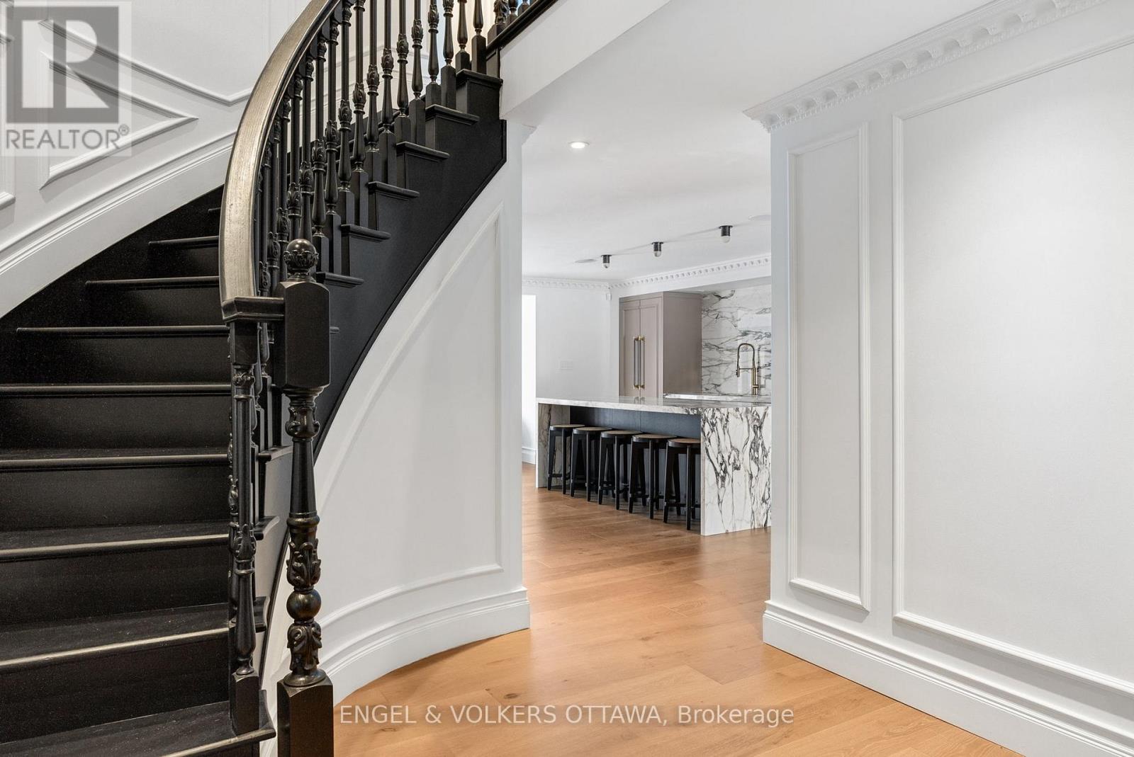 1041 Brandywine Court, Ottawa, Ontario  K4M 1J2 - Photo 4 - X12500018