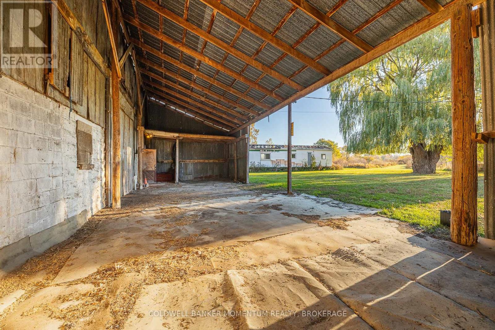 1050 Turner Road, Thorold (Port Robinson), Ontario  L2H 2Y6 - Photo 32 - X12502314