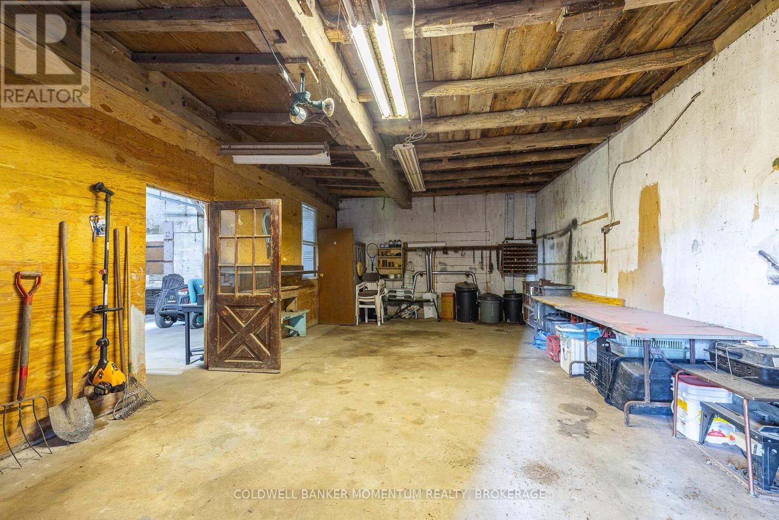 1050 Turner Road, Thorold (Port Robinson), Ontario  L2H 2Y6 - Photo 33 - X12502314