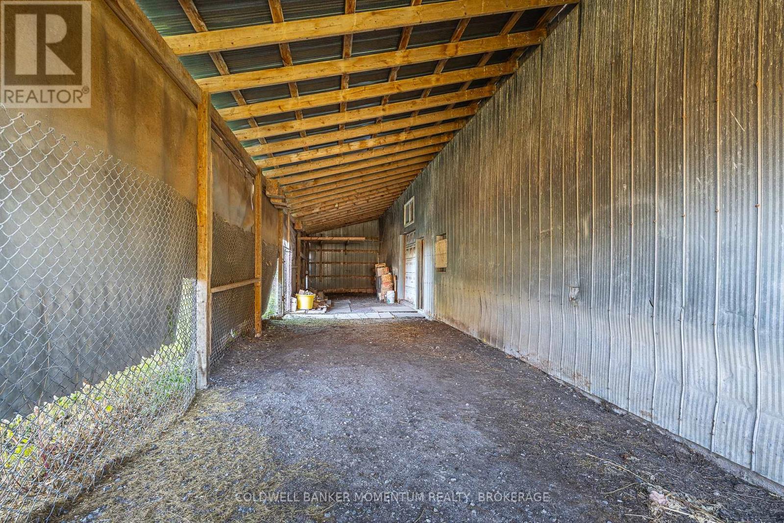 1050 Turner Road, Thorold (Port Robinson), Ontario  L2H 2Y6 - Photo 38 - X12502314