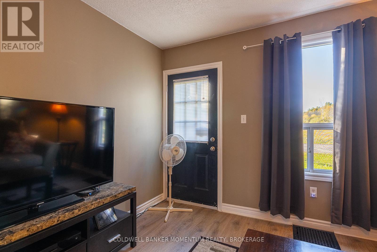 1050 Turner Road, Thorold (Port Robinson), Ontario  L2H 2Y6 - Photo 4 - X12502314