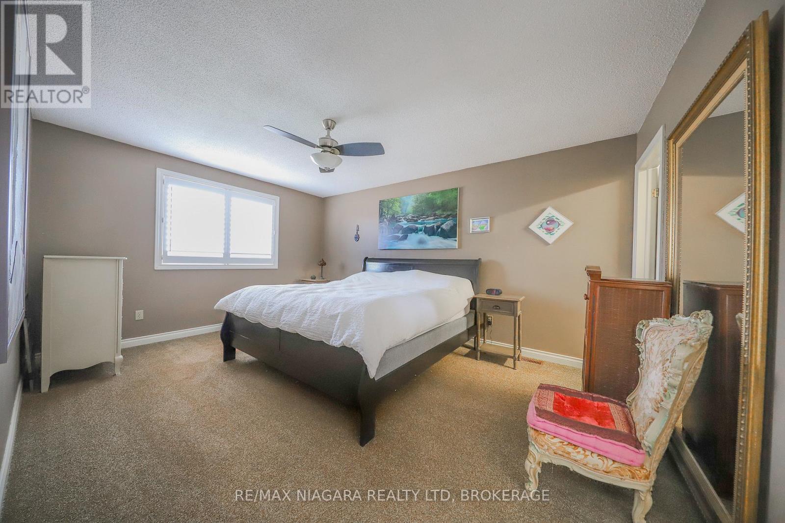 19 Elderwood Drive, St. Catharines (Grapeview), Ontario  L2S 3E5 - Photo 12 - X12502336